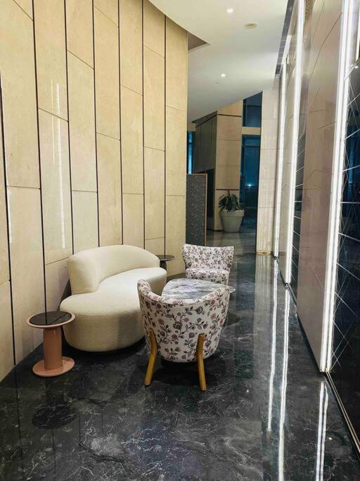Cloud Stay@41St Floor Нойда Экстерьер фото
