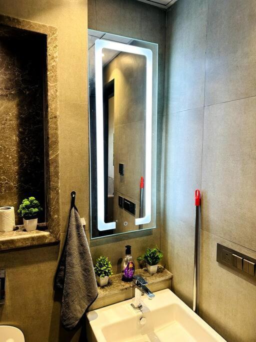 Cloud Stay@41St Floor Нойда Экстерьер фото
