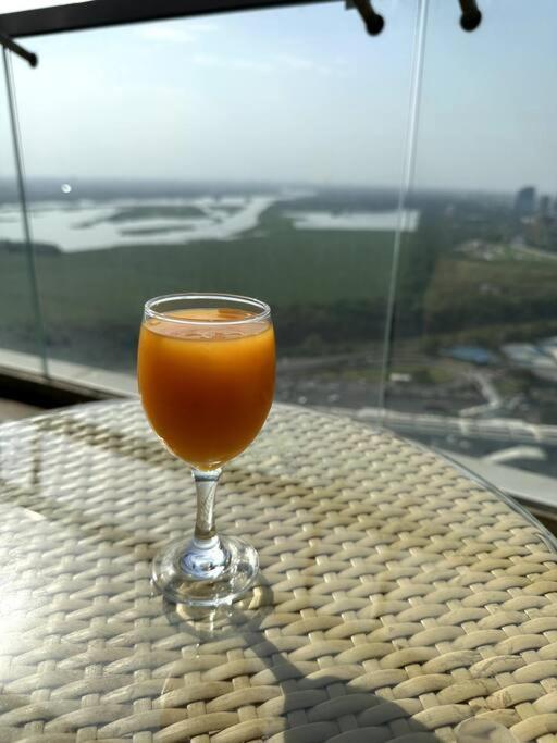 Cloud Stay@41St Floor Нойда Экстерьер фото