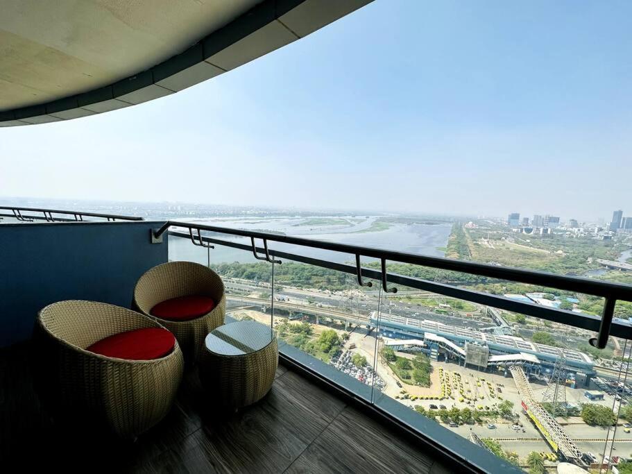 Cloud Stay@41St Floor Нойда Экстерьер фото